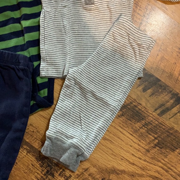 Carter’s Bundle Size 3m - Picture 7 of 7